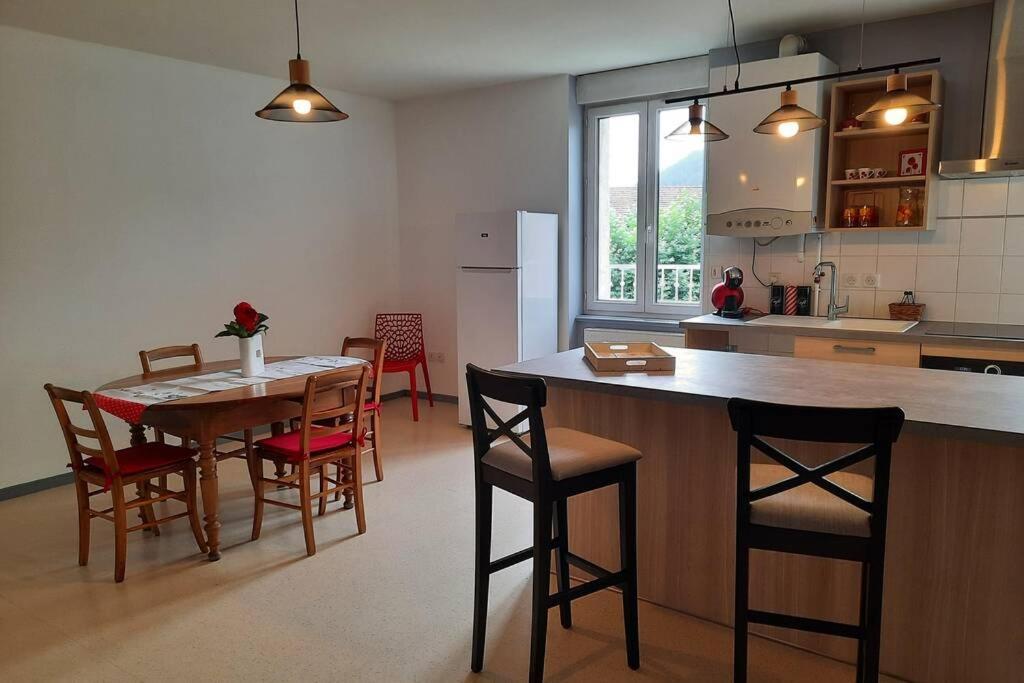 Saint Fortunat Sur Eyrieux : Gite 4 A 6 Personnes Ngoại thất bức ảnh